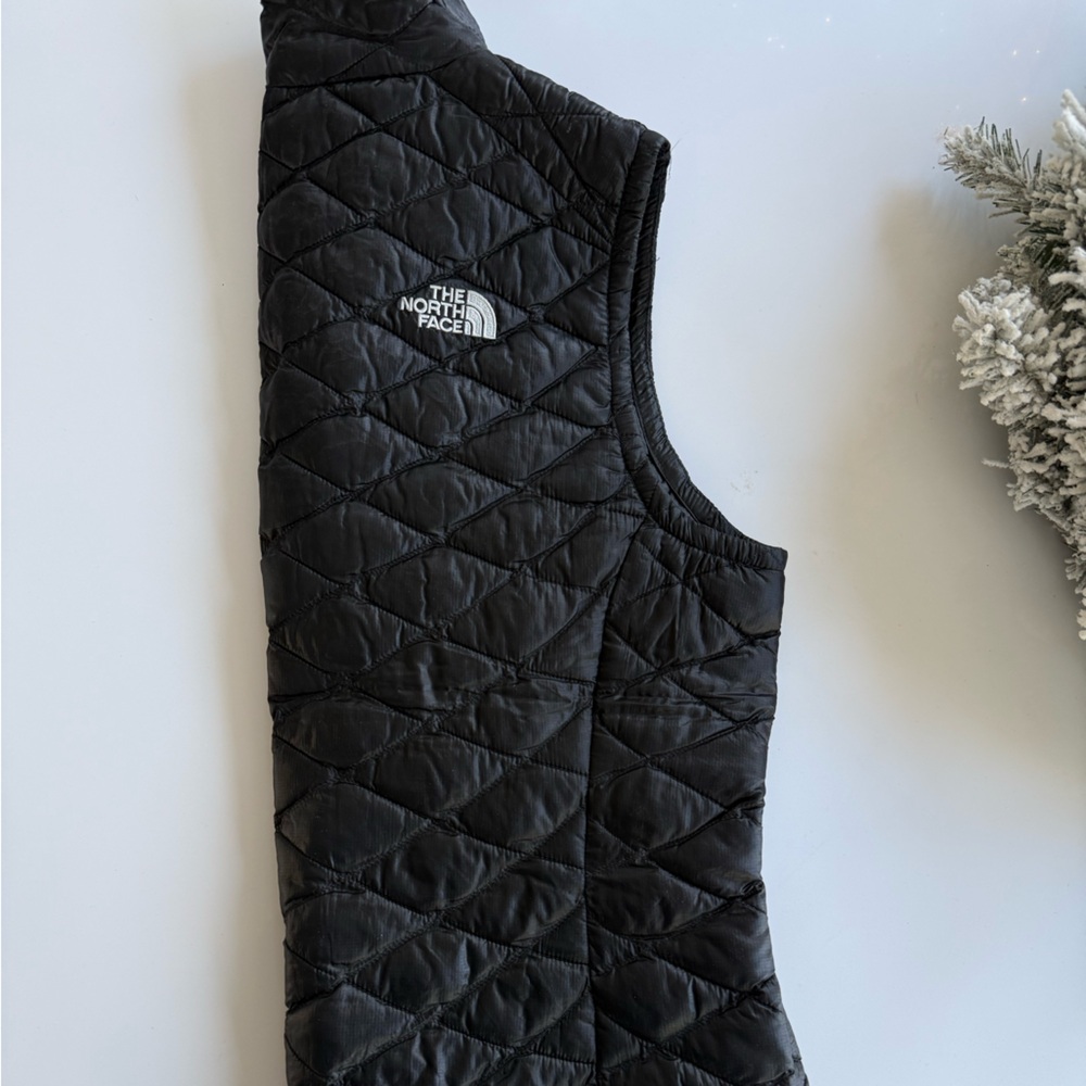 North face vest - Picture 4 of 4